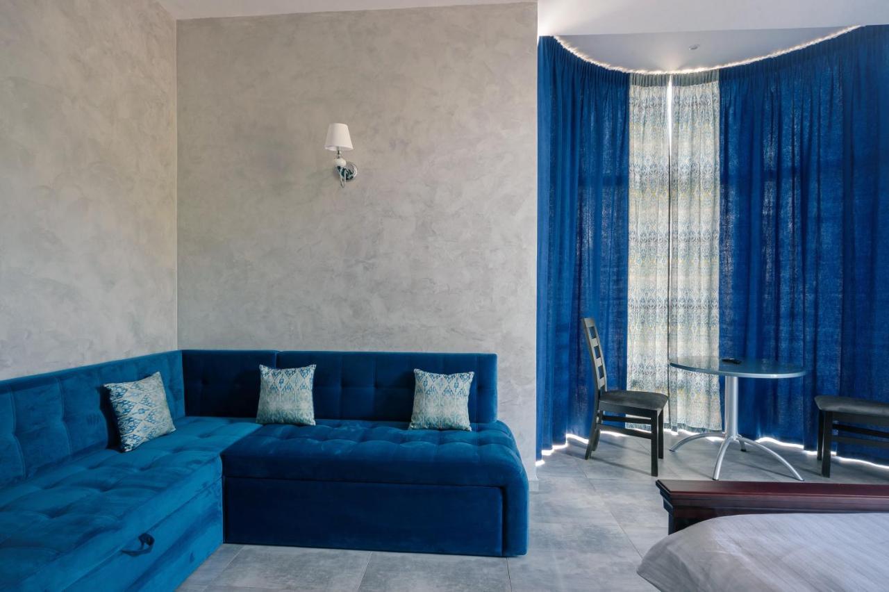Gaudi stylish hotel Odessa Esterno foto