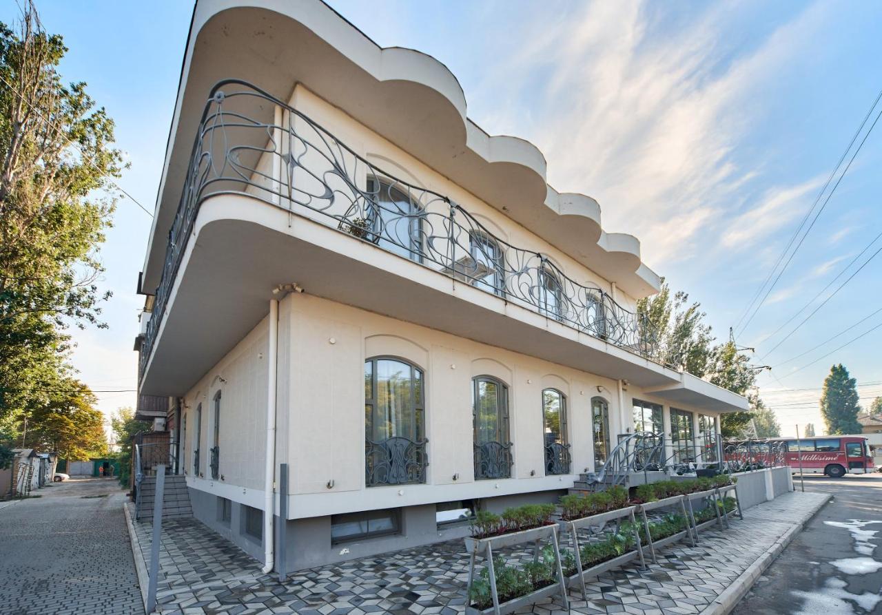 Gaudi stylish hotel Odessa Esterno foto