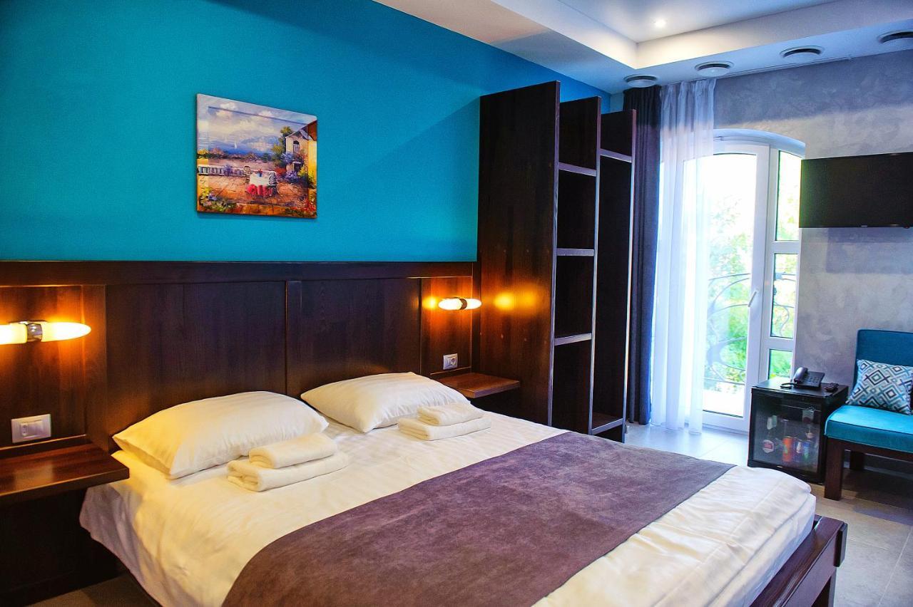 Gaudi stylish hotel Odessa Esterno foto