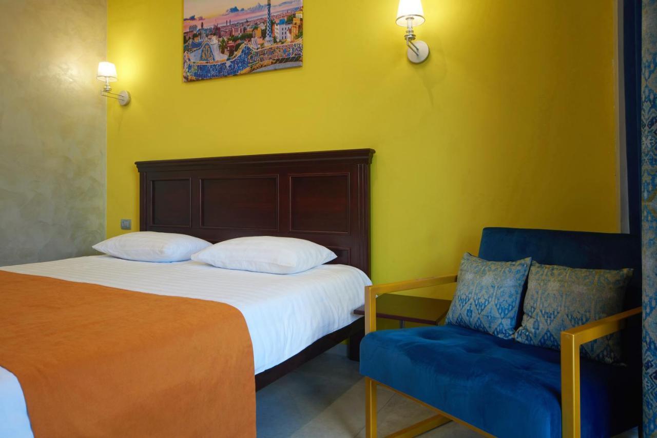 Gaudi stylish hotel Odessa Esterno foto