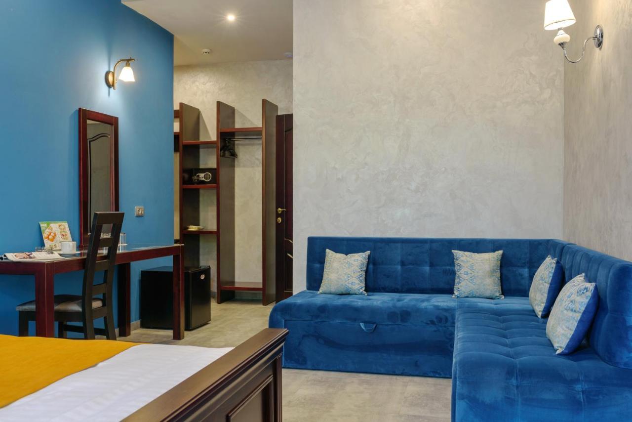 Gaudi stylish hotel Odessa Esterno foto