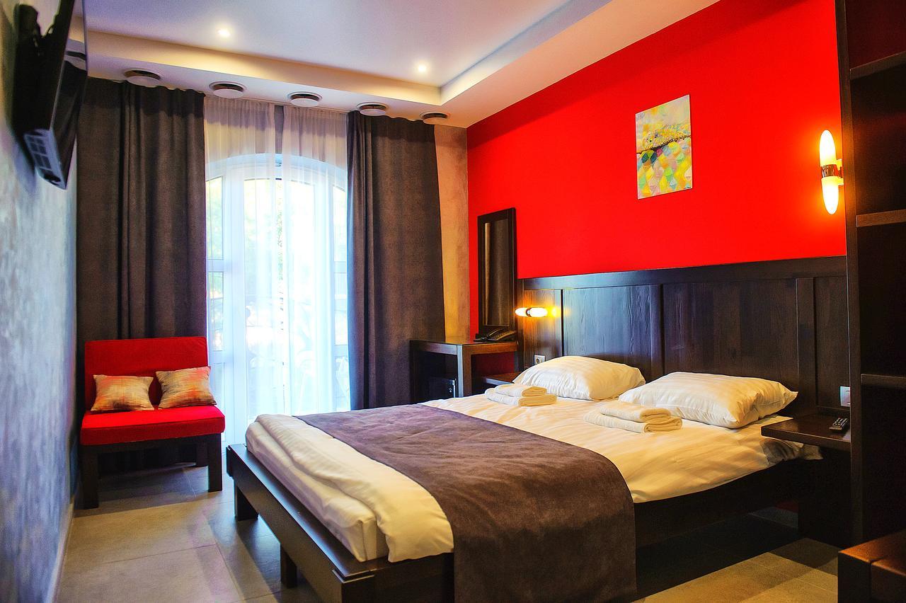 Gaudi stylish hotel Odessa Esterno foto